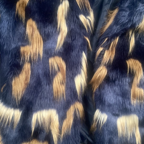 ASOS FAUX FUR COAT - Picture 5 of 5